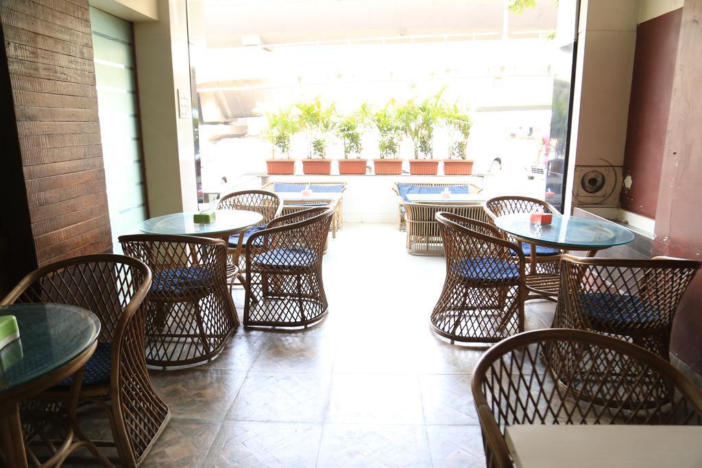 Hotel Panvel Palace Luaran gambar