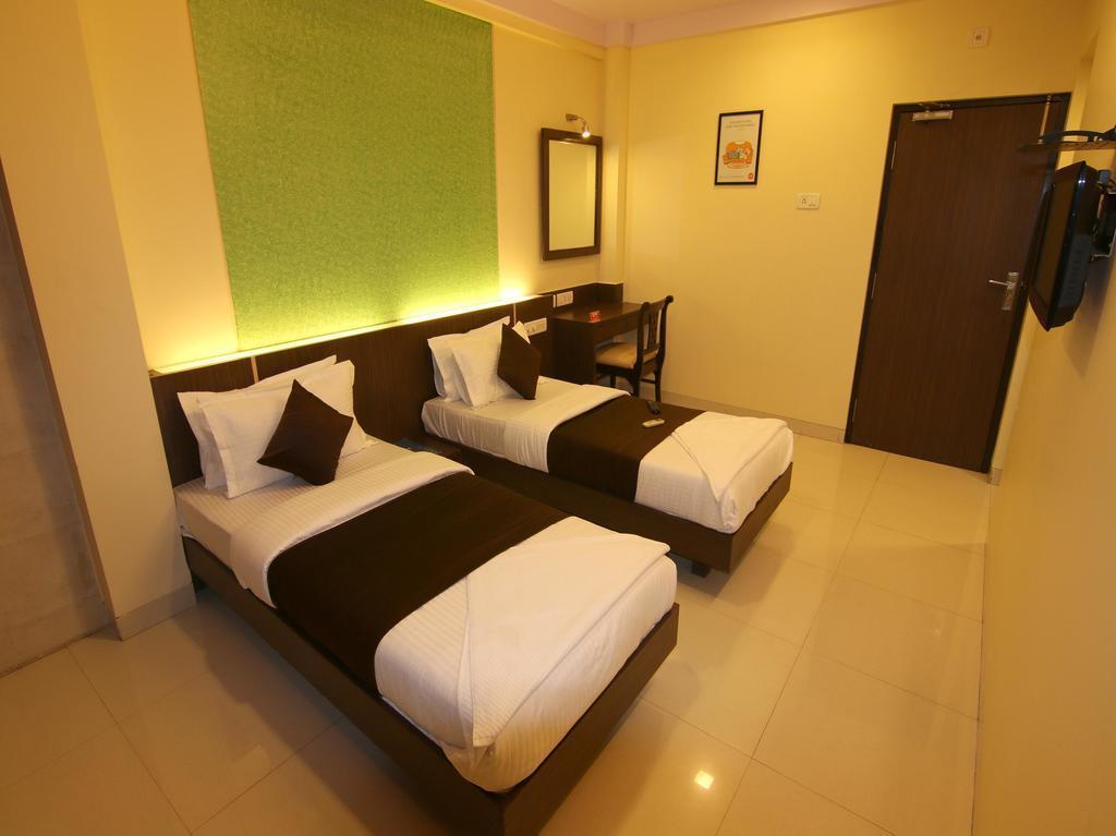 Hotel Panvel Palace Luaran gambar