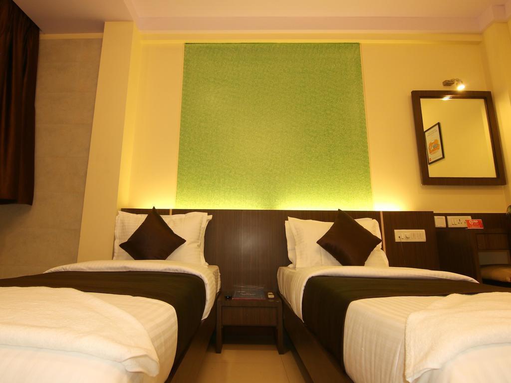 Hotel Panvel Palace Luaran gambar