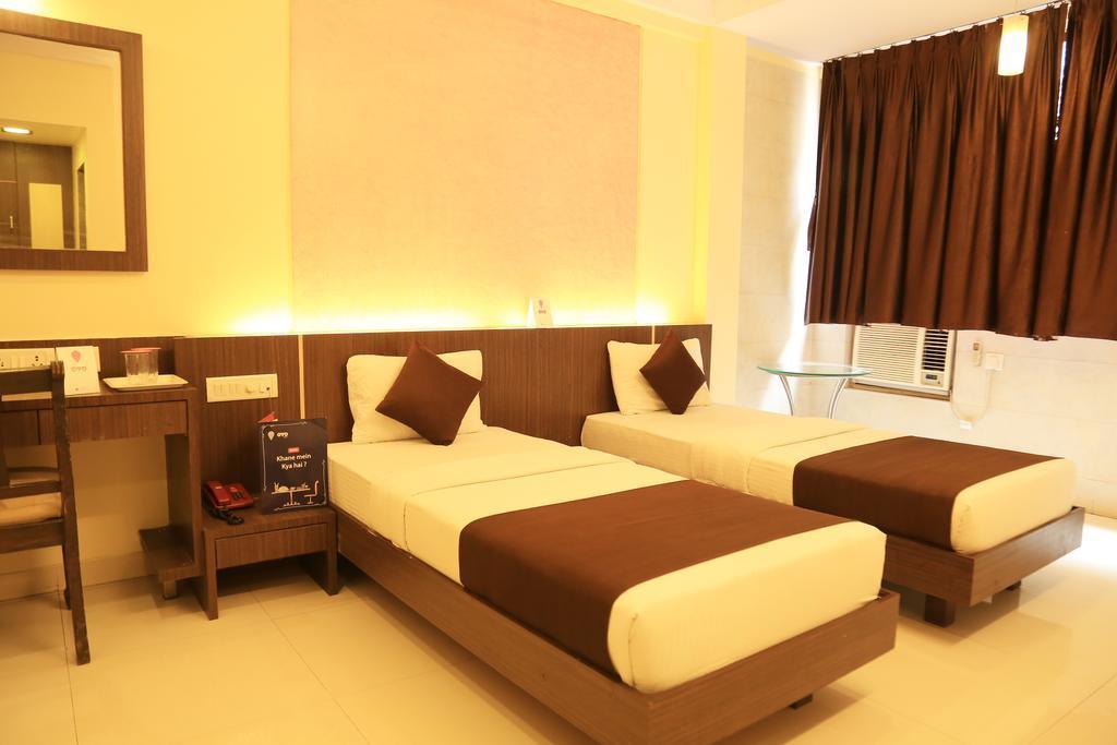 Hotel Panvel Palace Luaran gambar